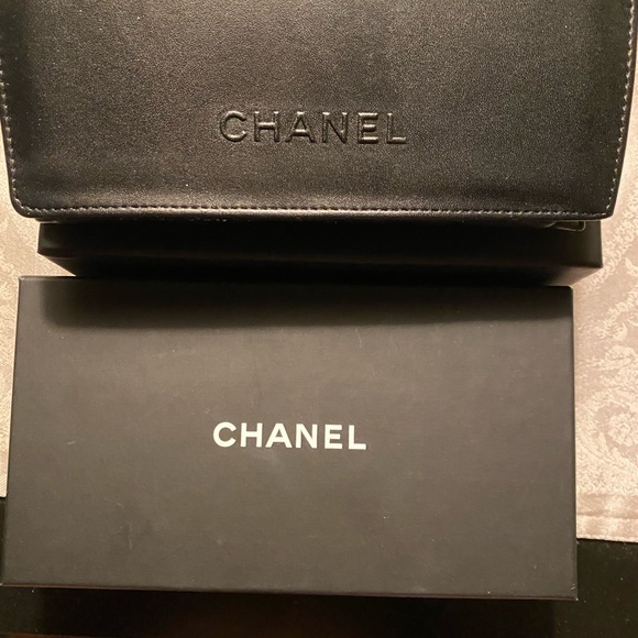 Chanel Variant 🕶 Sunglasses - Picture 6 of 12